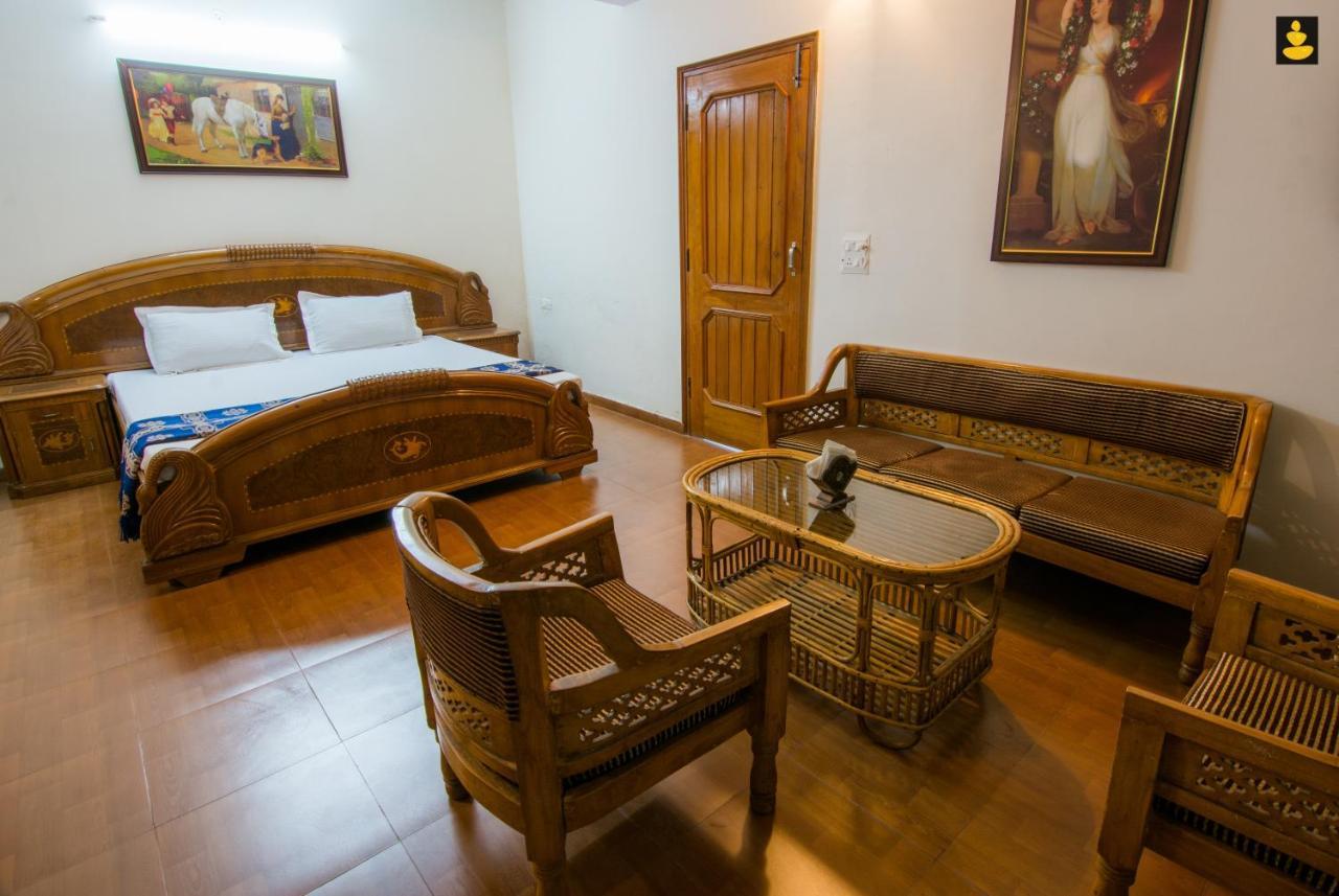 Livingstone 2Bhk Cozy Homestay In Kasauli Hills Εξωτερικό φωτογραφία